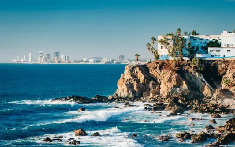Top 11 Cheapest & Safest Cities in Mexico for Tourists