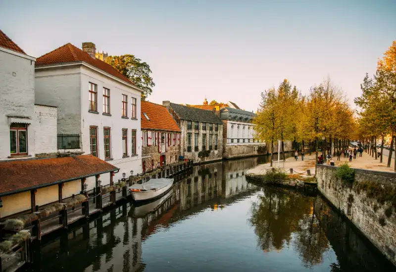 27+ Most Beautiful & The Best Canal Cities In The World