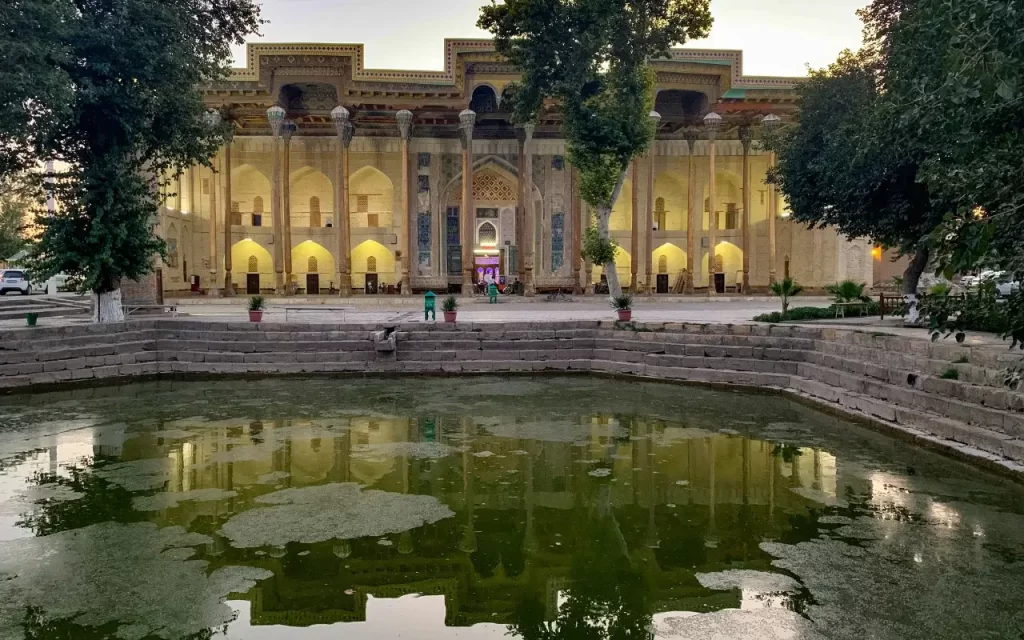 Bolo Hauz Mosque, Bukhara, Uzbekistan