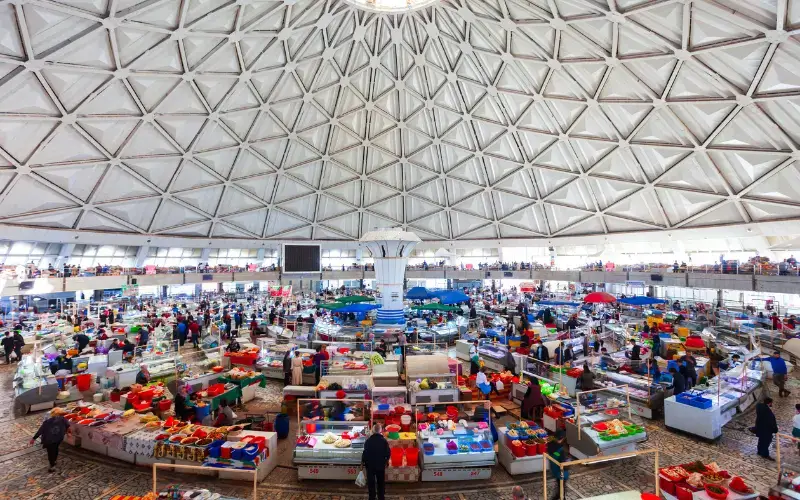 Chorsu Bazaar in Tashkent, Uzbekistan (Inside)